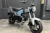 オプション装備済みのダックス１２５の中古車が入荷致しました♪