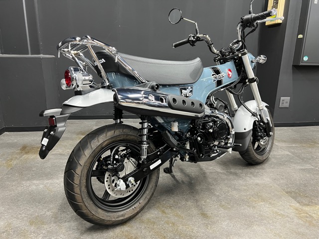 オプション装備済みのダックス１２５の中古車が入荷致しました♪3